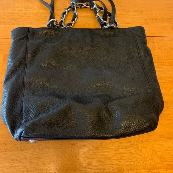 Michael Kors Chain Strap Tote - Picture 4 of 8